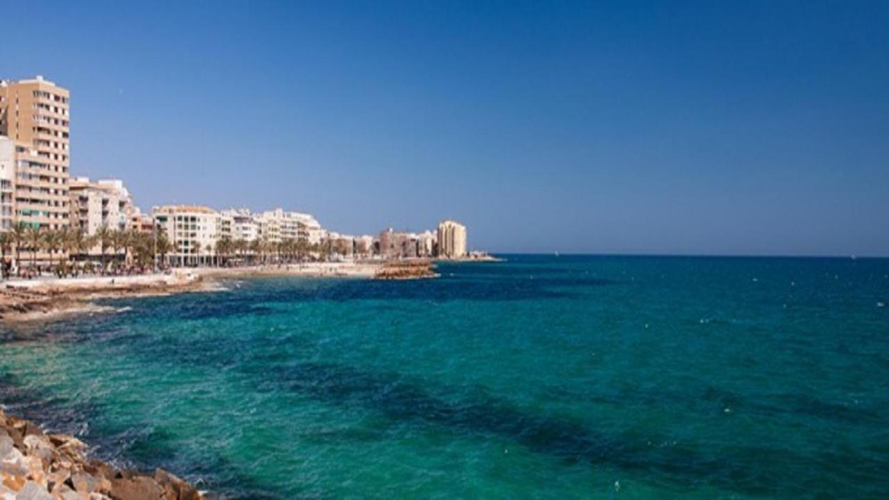 Residencial Albatro II Διαμέρισμα Τορεβιέχα Εξωτερικό φωτογραφία